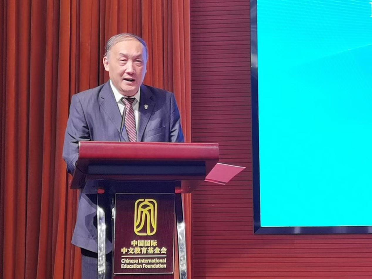 中国国际中文教育基金会理事长、中国科学院院士杨卫致辞